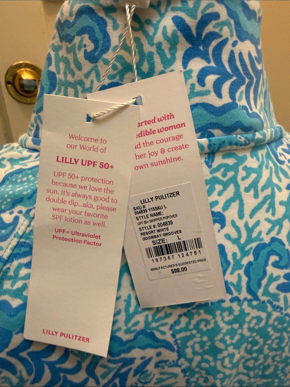 NWT Women's Light Blue Printed Pullover UPF50 - Picture 3 of 3
